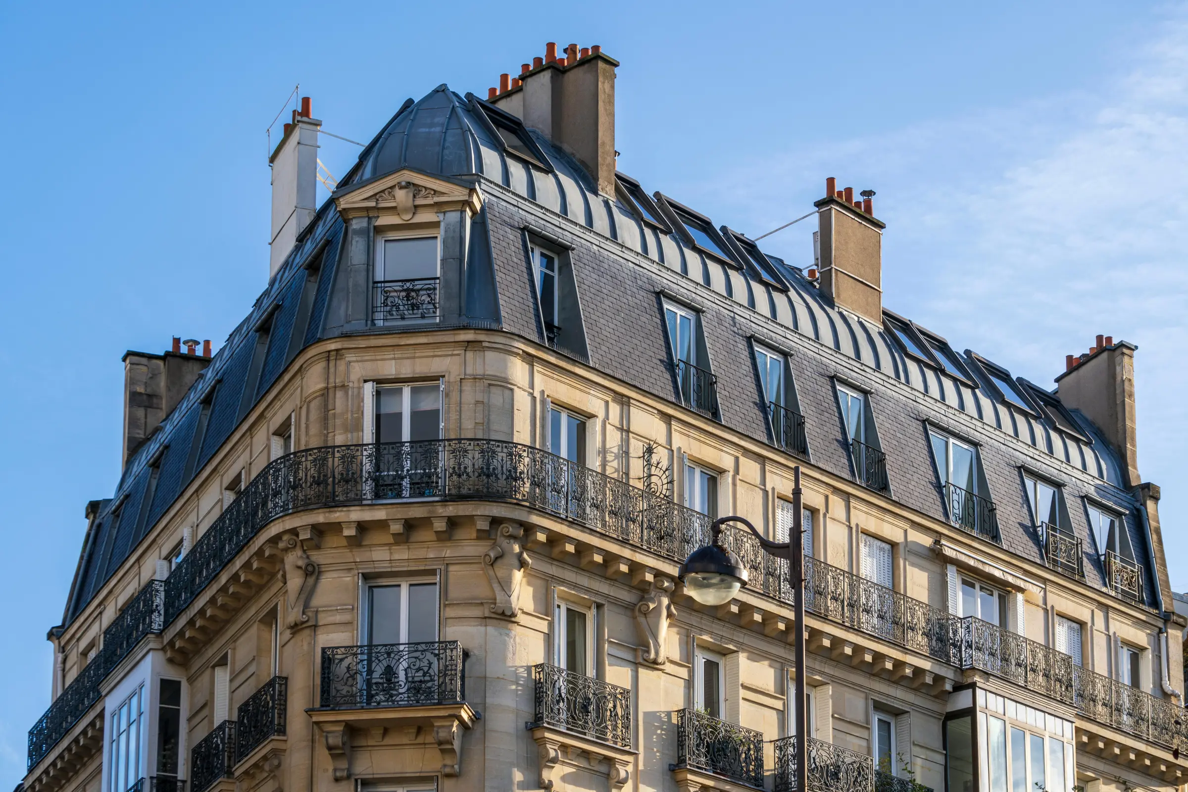Immeuble haussmannien illustrant une gestion patrimoniale structurée